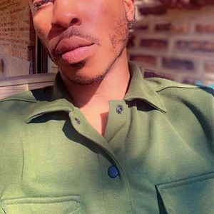 Meet your Posher, Deandre